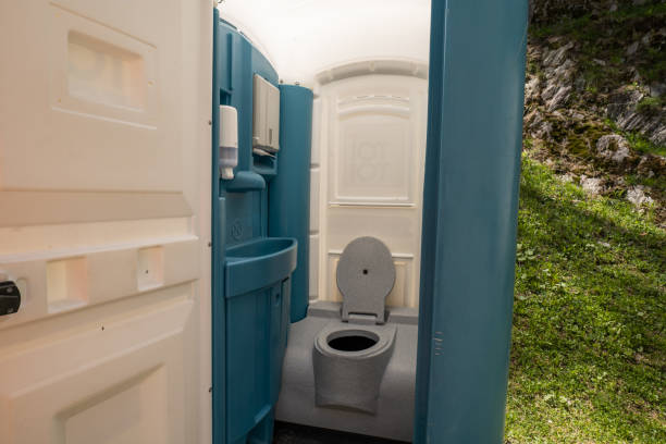 Best Portable toilet rental cost  in Sheffield Lake, OH